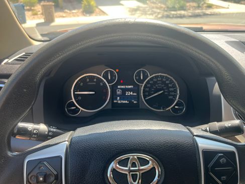 Used 2017 Toyota Tundra SR5 w/ SR5 Upgrade Package RWD image 17