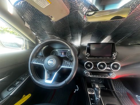 Used 2021 Nissan Sentra SR w/ Electronics Package FWD image 9