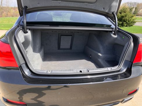 Used 2012 BMW ALPINA B7 xDrive AWD/4WD image 6