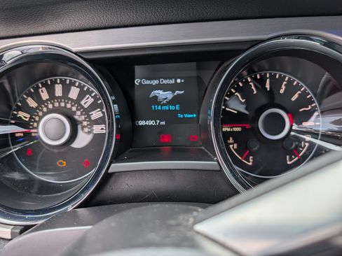 Used 2014 Ford Mustang Premium image 9