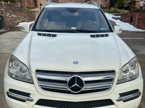 Used 2011 Mercedes-Benz GL 450 4MATIC image 1