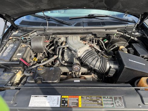 Used 2001 Ford F150 Lightning image 13