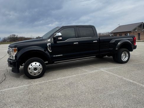 Used 2021 Ford F450 Platinum w/ Snow Plow Prep Package image 21