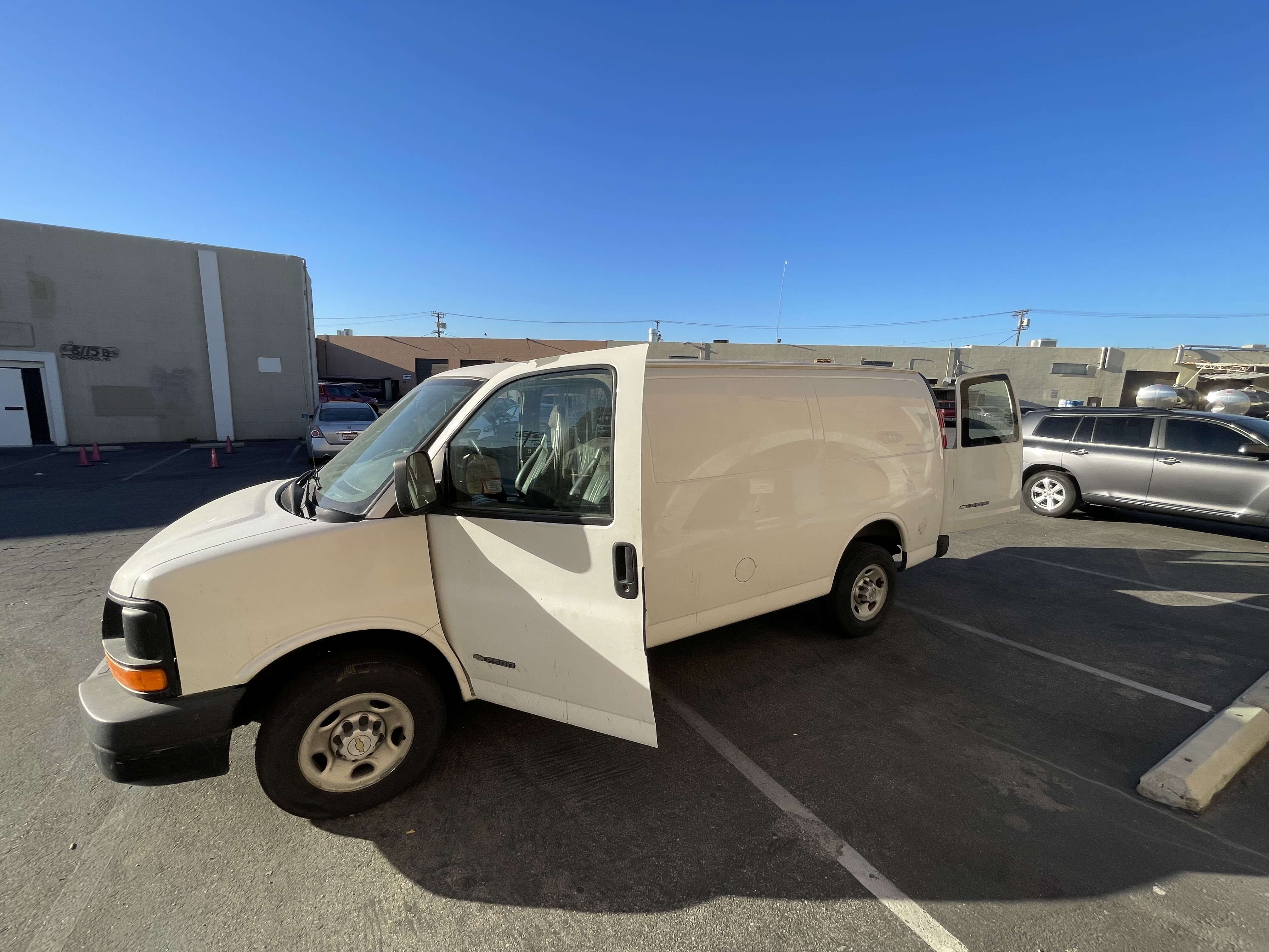 Used 2003 Chevrolet Express 2500 RWD image 14