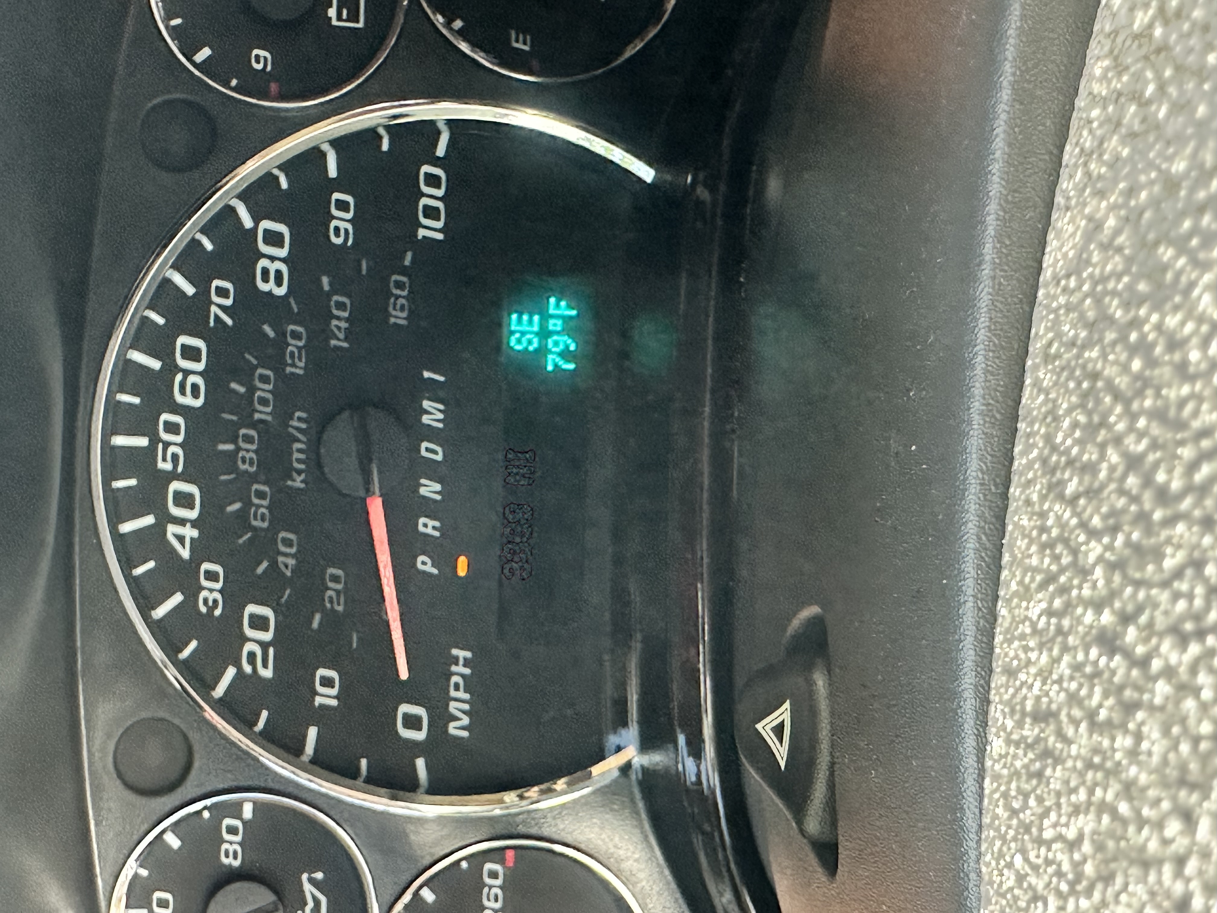 Used 2019 Chevrolet Express 2500 Extended RWD image 4