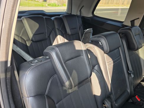 Used 2014 Mercedes-Benz GL 350 GL 350 BlueTEC 4MATIC Sport Ut image 9