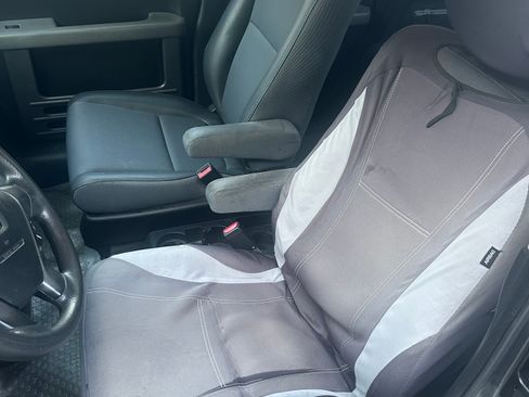 Used 2005 Honda Element EX image 9