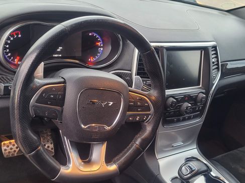 Used 2014 Jeep Grand Cherokee SRT image 6