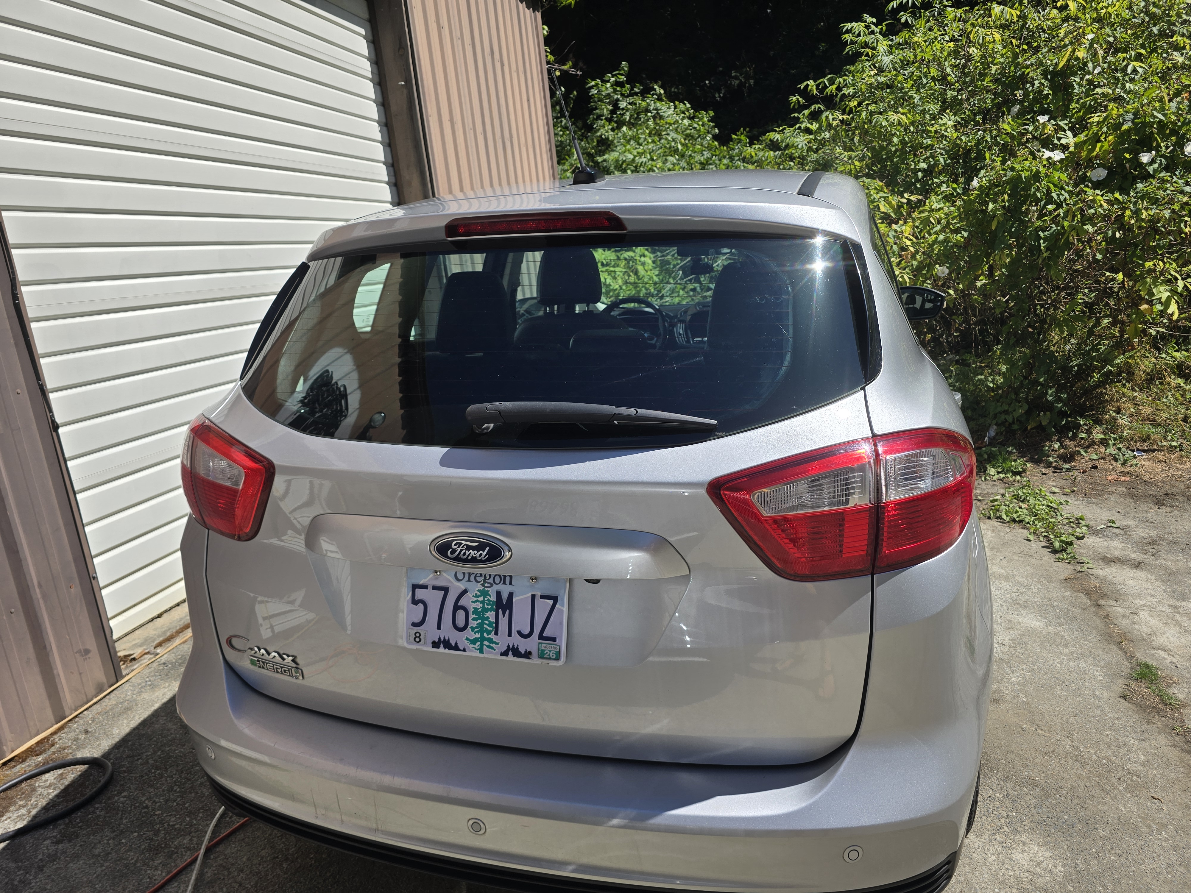 Used 2016 Ford C-MAX Energi SEL w/ Equipment Group 303A FWD image 12