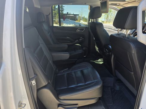 Used 2019 GMC Yukon XL Denali image 11