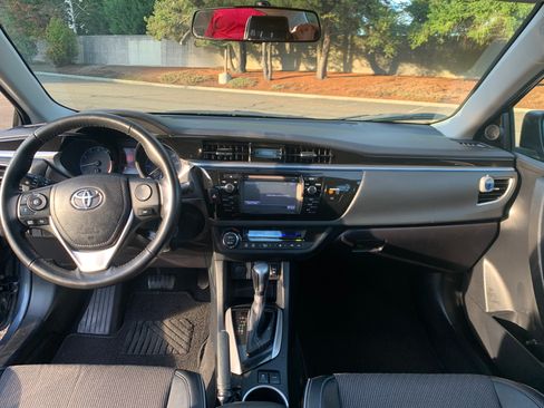 Used 2016 Toyota Corolla S image 13