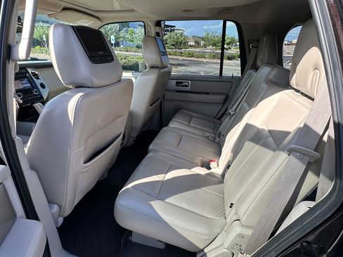 Used 2013 Ford Expedition Limited RWD image 10