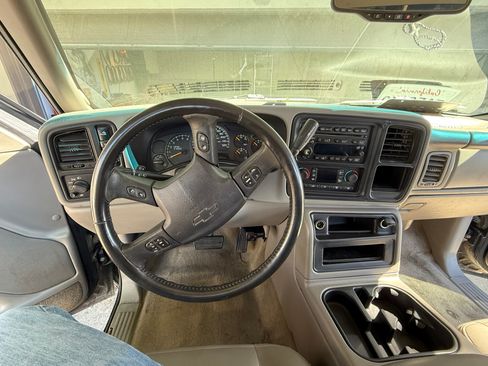 Used 2005 Chevrolet Silverado 2500 LT image 9