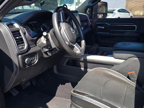Used 2024 RAM 2500 Laramie w/ Night Edition image 8