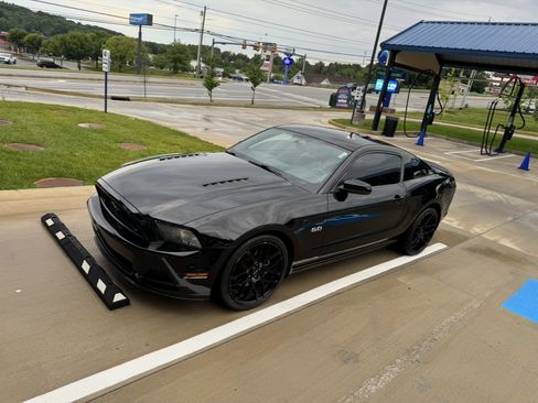 Used 2013 Ford Mustang GT Premium image 13
