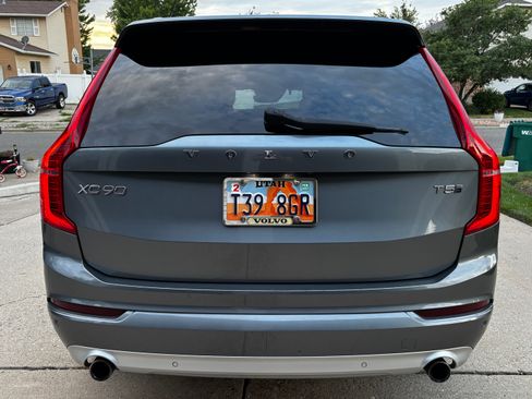 Used 2018 Volvo XC90 T5 Momentum w/ Convenience Package AWD/4WD image 9