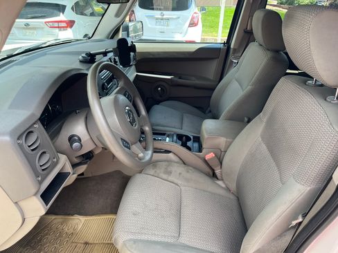 Used 2006 Jeep Commander 4WD image 10