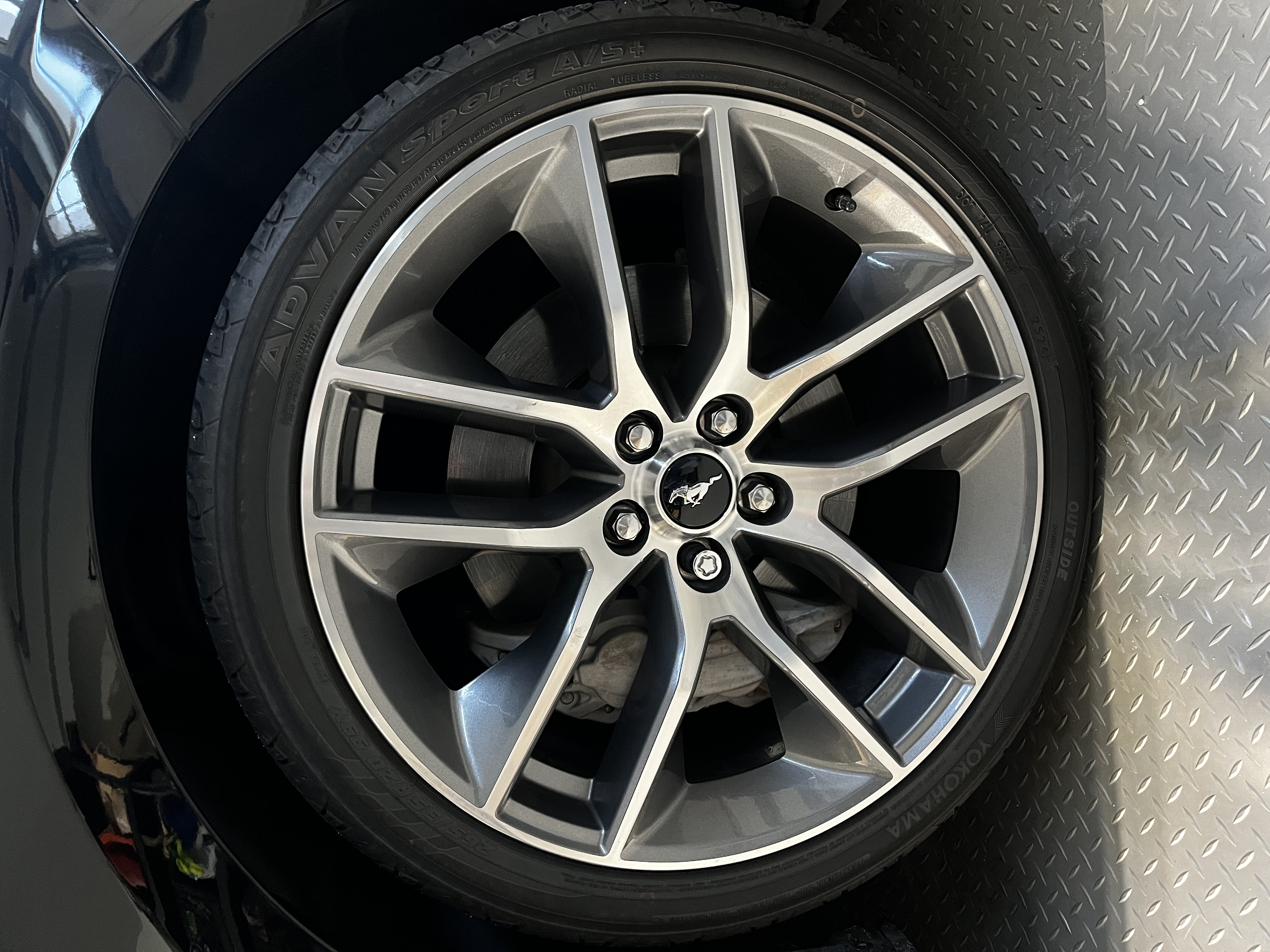 Used 2017 Ford Mustang GT Premium RWD image 21