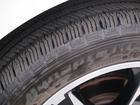 Used 2021 Ford Expedition Limited image 4