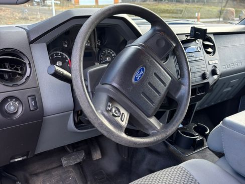 Used 2011 Ford F250 XL w/ XL Value Pkg image 10
