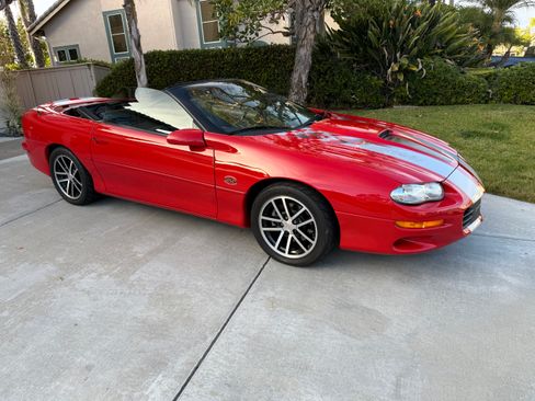 Used 2002 Chevrolet Camaro Z28 w/ SS Performance/Appearance Pkg image 8