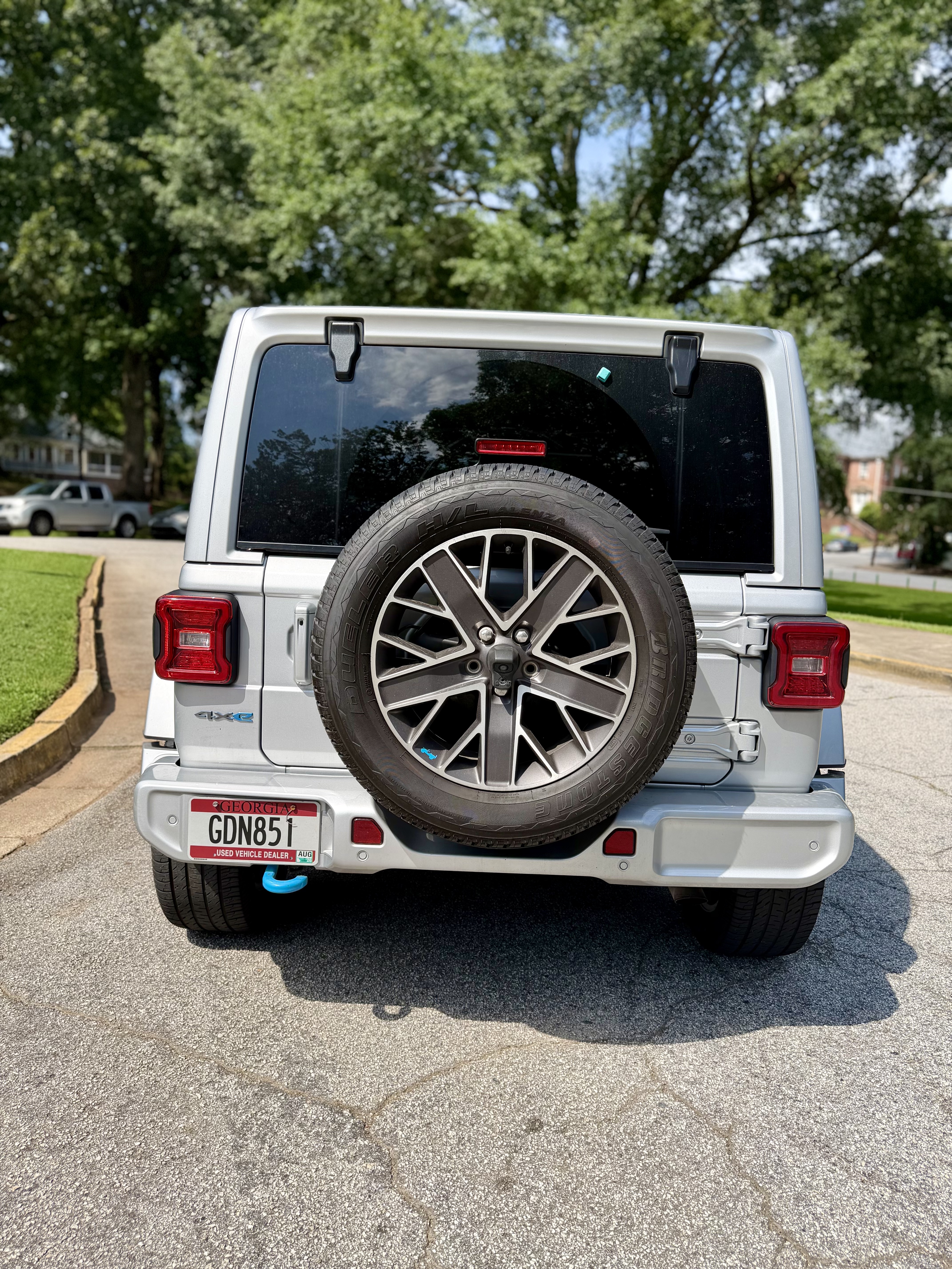 Used 2023 Jeep Wrangler Unlimited Sahara AWD/4WD image 5