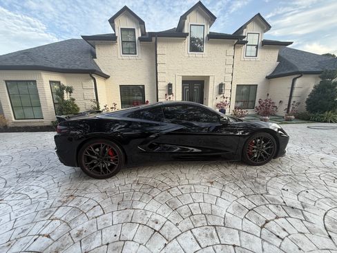 Used 2023 Chevrolet Corvette Stingray Preferred Cpe w/ Z51 Performance Package image 2