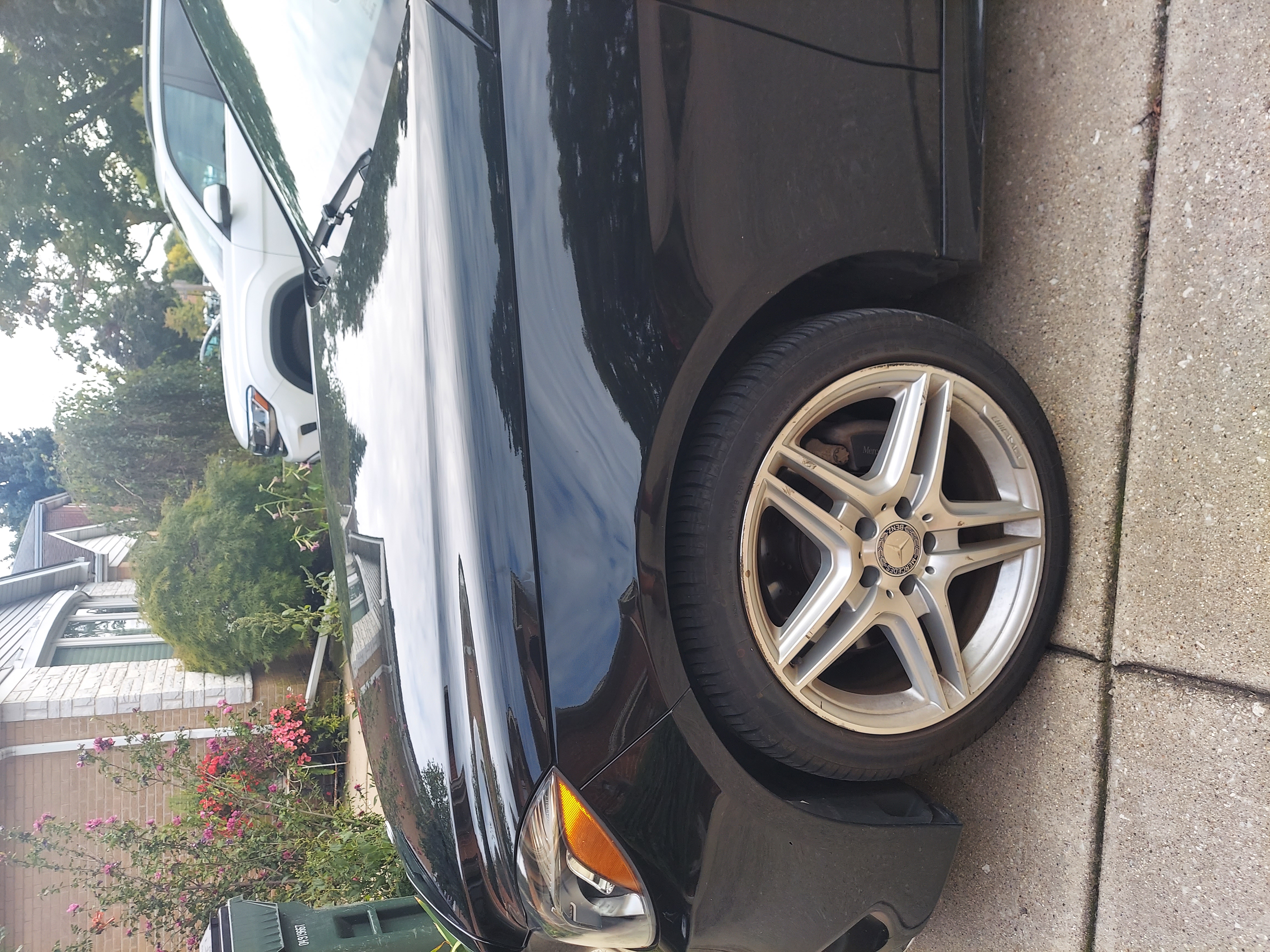 Used 2014 Mercedes-Benz E 350 4MATIC Sedan image 12