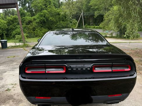 Used 2020 Dodge Challenger R/T Scat Pack RWD image 5