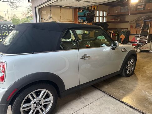 Used 2015 MINI Cooper S image 1