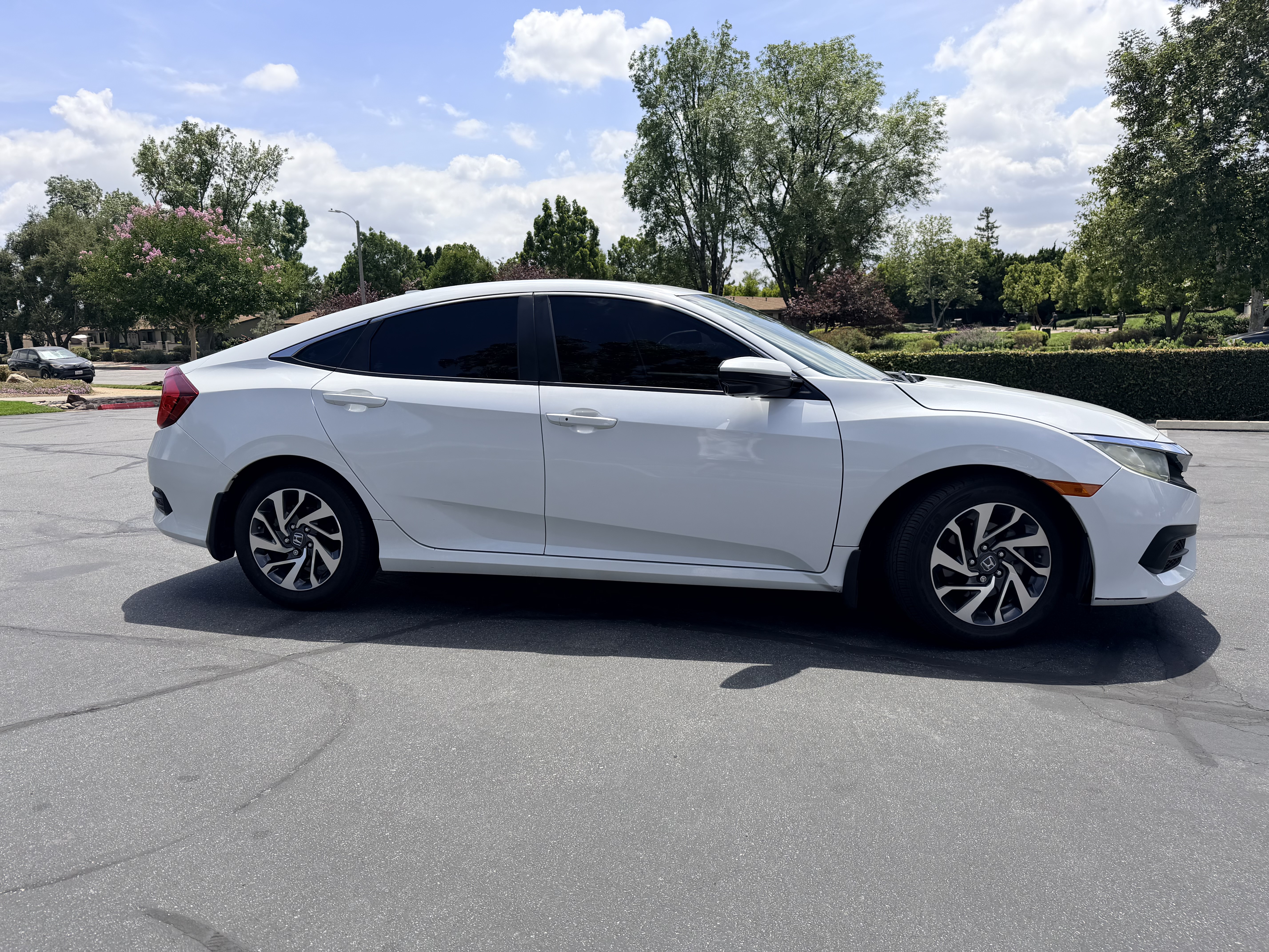 Used 2018 Honda Civic EX image 1