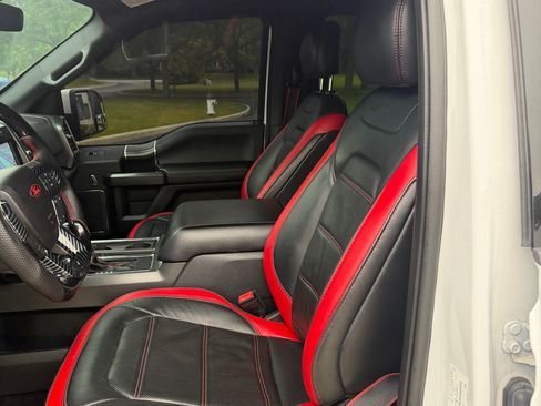 Used 2018 Ford F150 Lariat w/ Equipment Group 502A Luxury AWD/4WD image 11