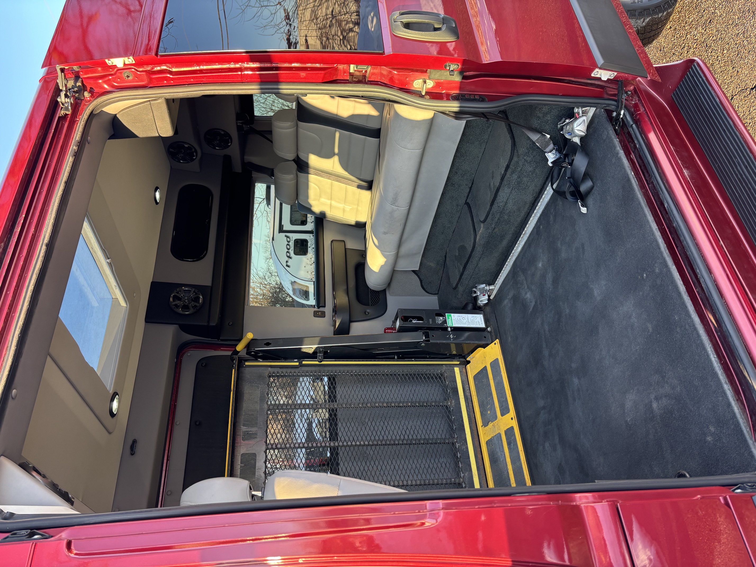 Used 2020 RAM ProMaster 2500 w/ Premium Appearance Group FWD image 10