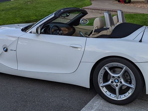 Used 2006 BMW Z4 3.0si image 3