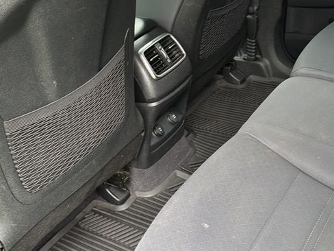 Used 2019 Kia Sorento AWD image 8