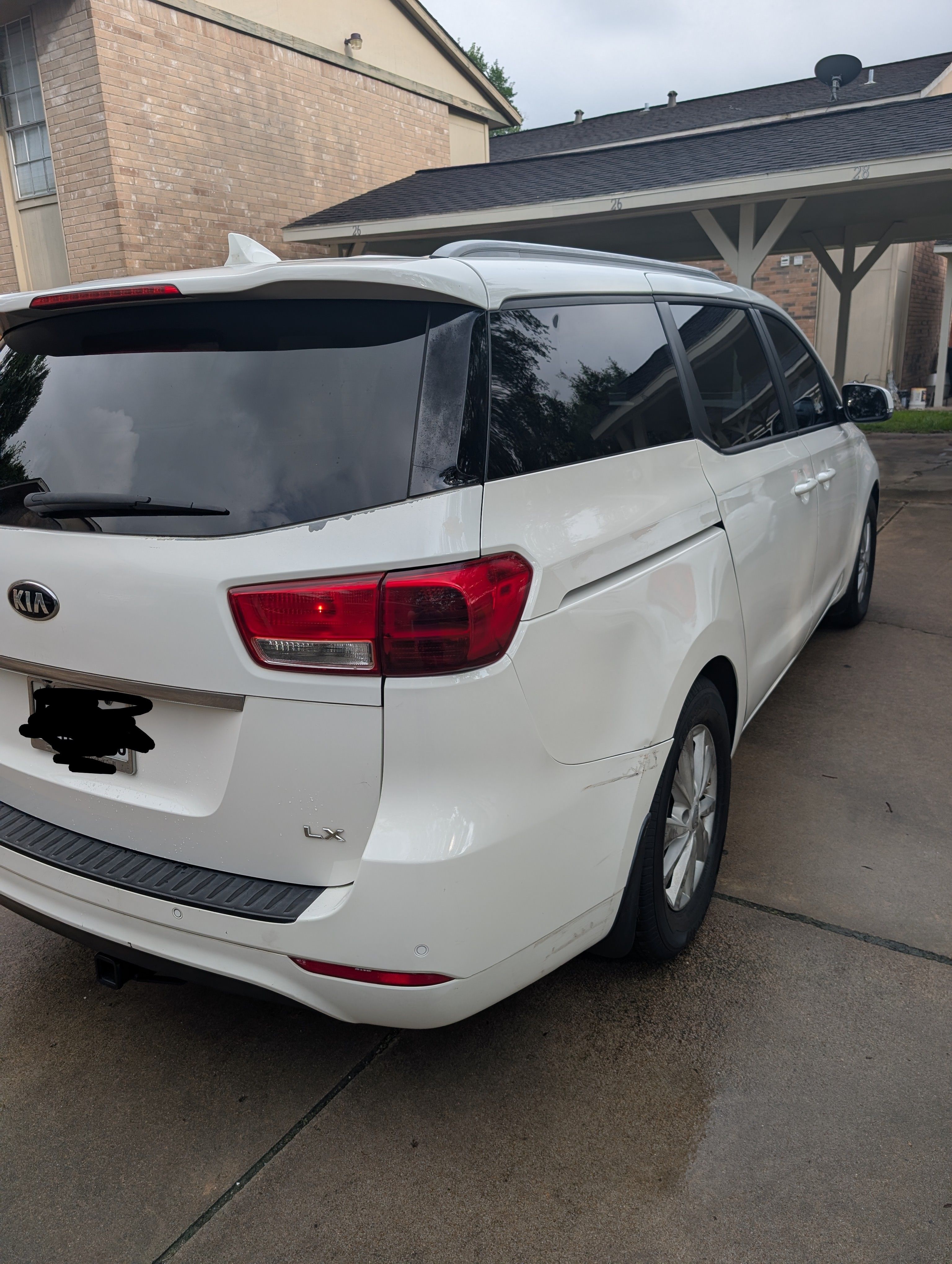 Used 2016 Kia Sedona LX w/ LX Convenience Package FWD image 6