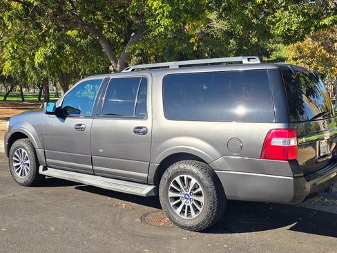 Used 2015 Ford Expedition EL XLT w/ Equipment Group 202A image 16