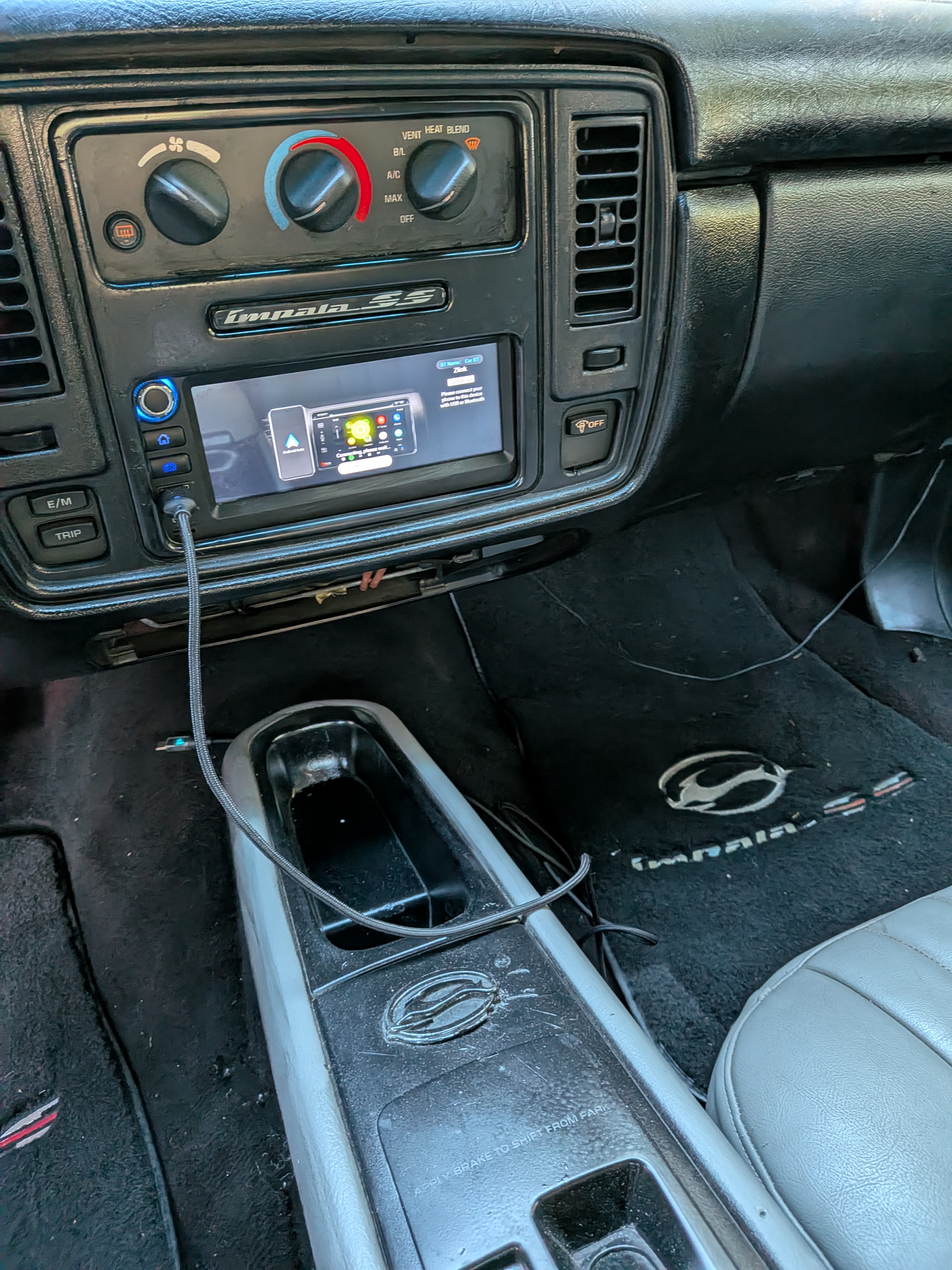 Used 1996 Chevrolet Impala SS RWD image 11