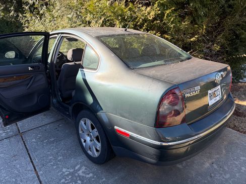 Used 2005 Volkswagen Passat GLS image 4