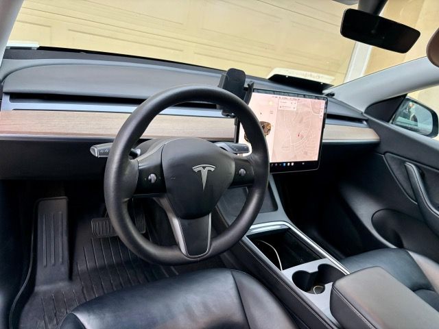 Used 2021 Tesla Model Y Long Range AWD/4WD image 4