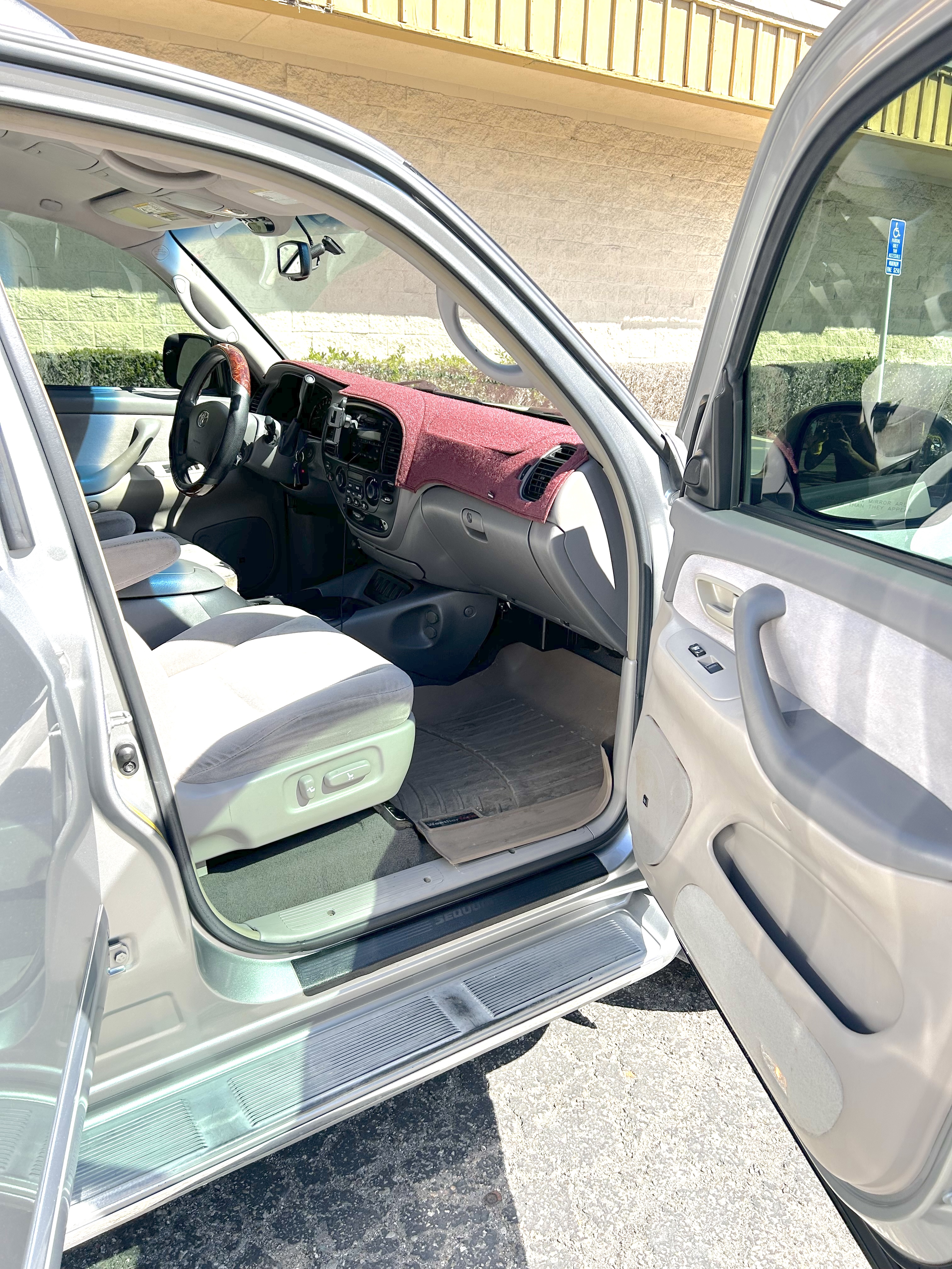 Used 2007 Toyota Sequoia SR5 RWD image 20