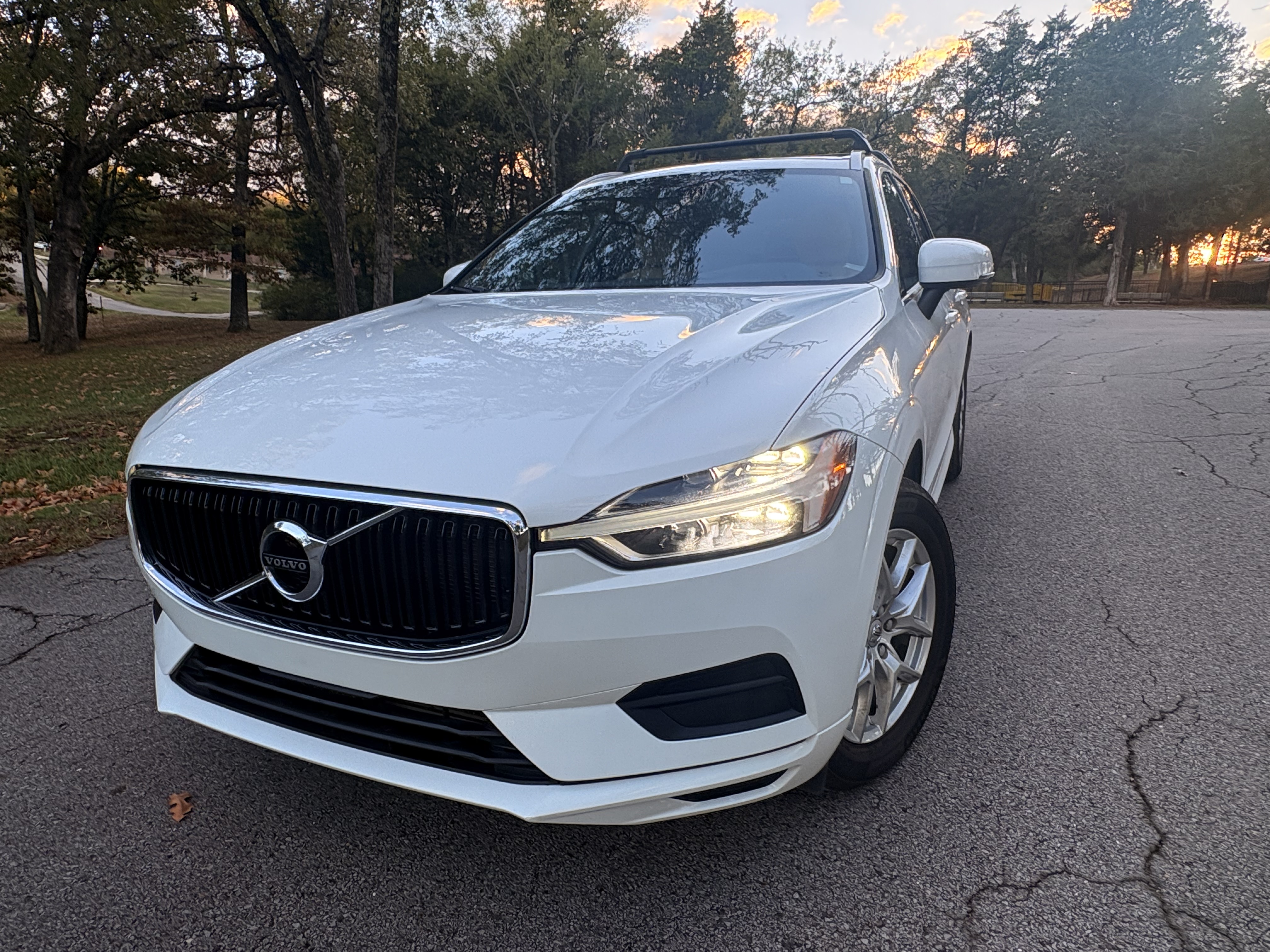 Used 2020 Volvo XC60 T5 Momentum AWD/4WD image 6