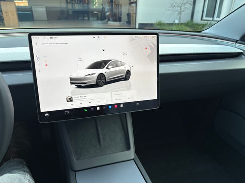 Used 2025 Tesla Model 3 Long Range image 19
