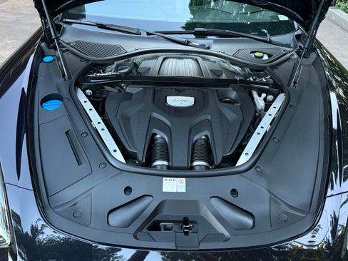 Used 2018 Porsche Panamera 4S AWD/4WD image 10