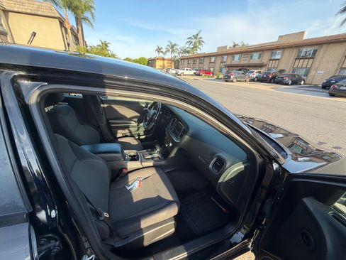 Used 2016 Dodge Charger SE w/ Popular Equipment Group RWD image 5