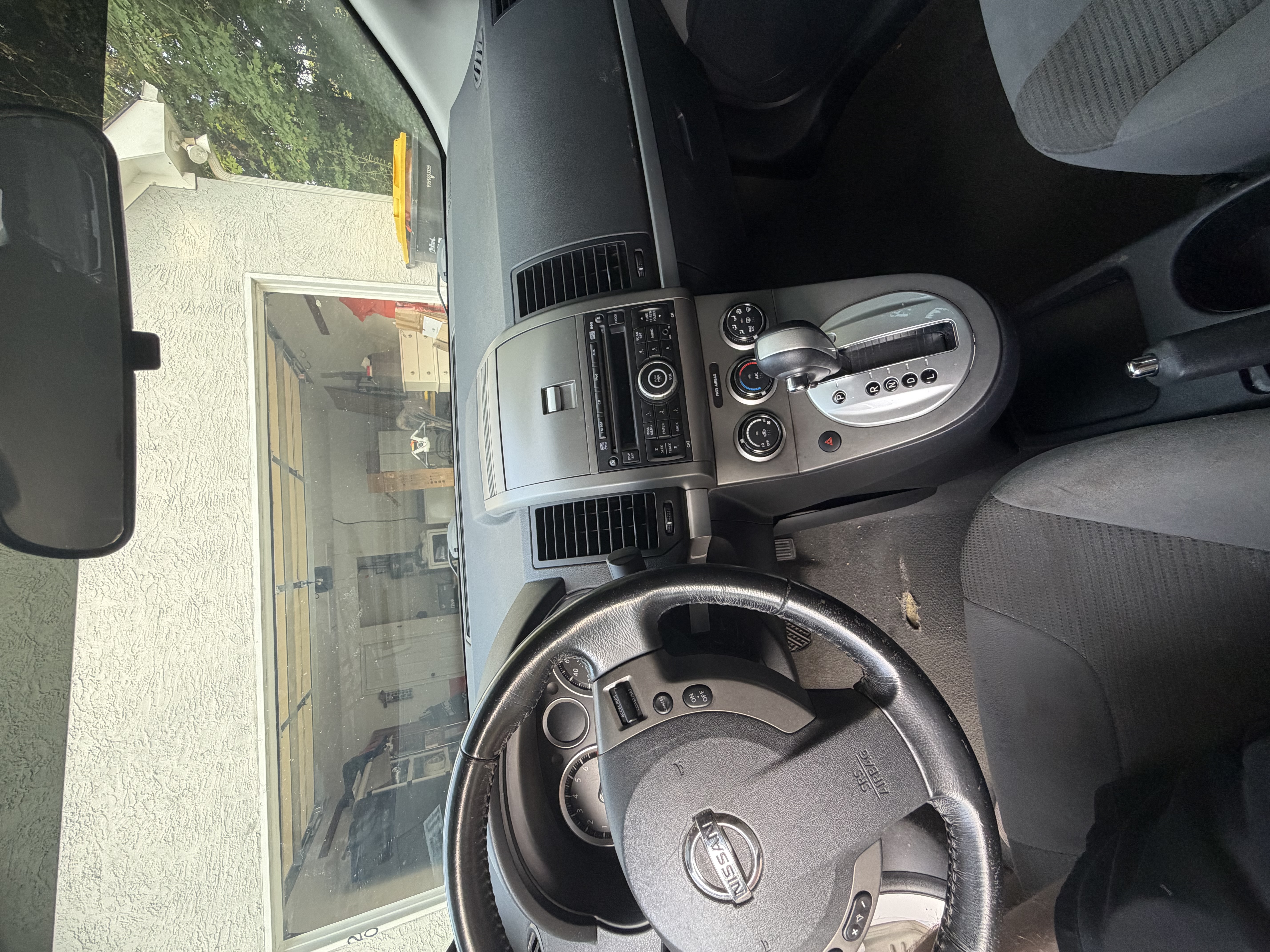 Used 2010 Nissan Sentra 2.0 SR w/ Convenience Pkg FWD image 17