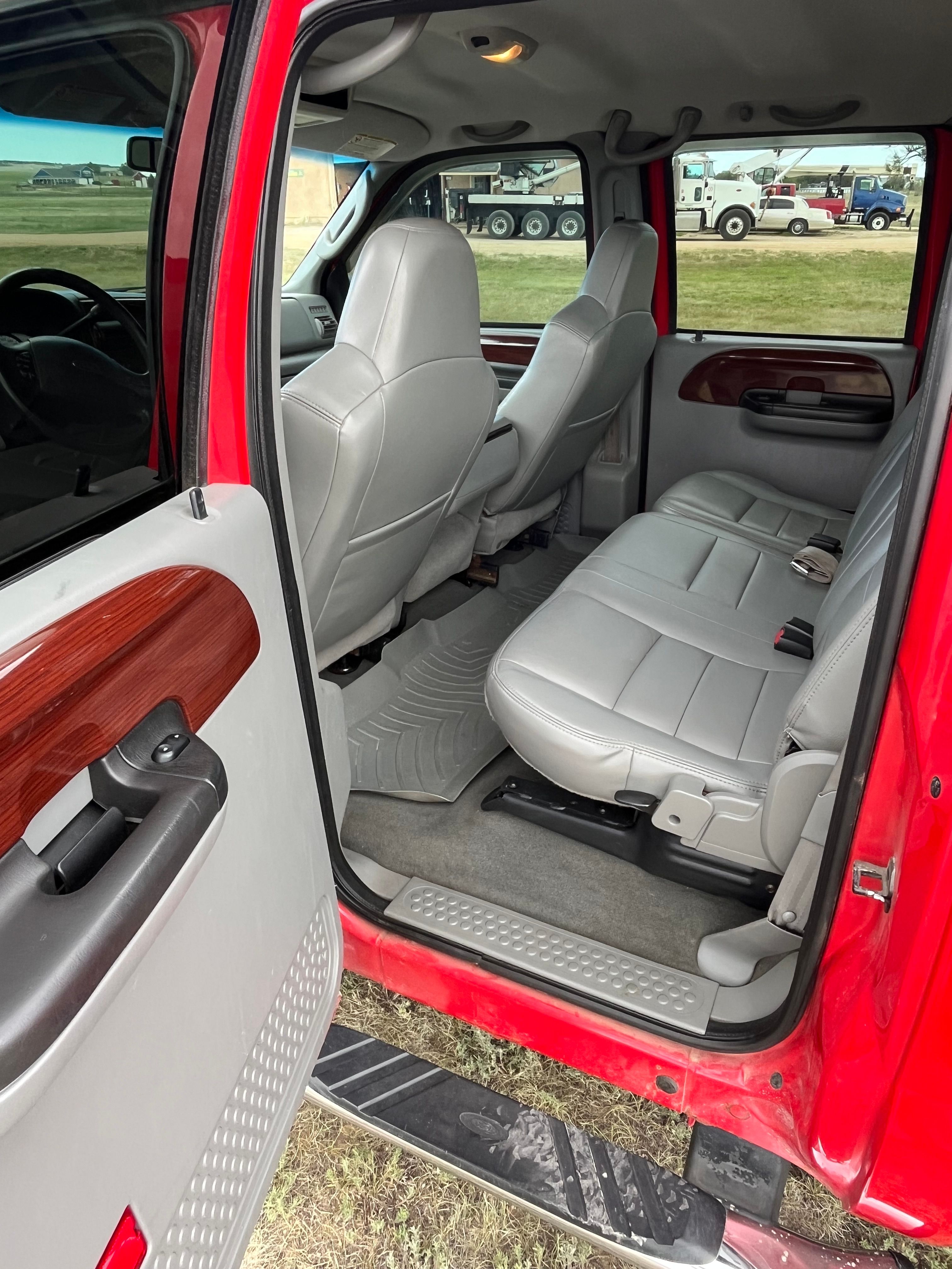 Used 2007 Ford F350 Lariat AWD/4WD image 12