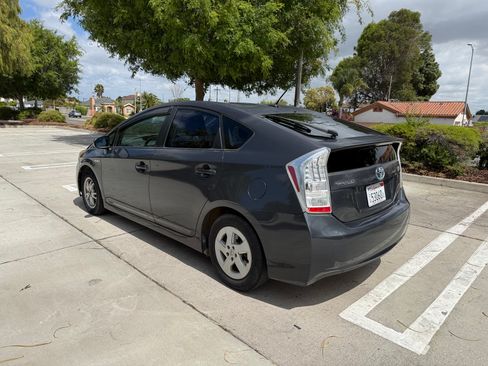 Used 2010 Toyota Prius Two image 9