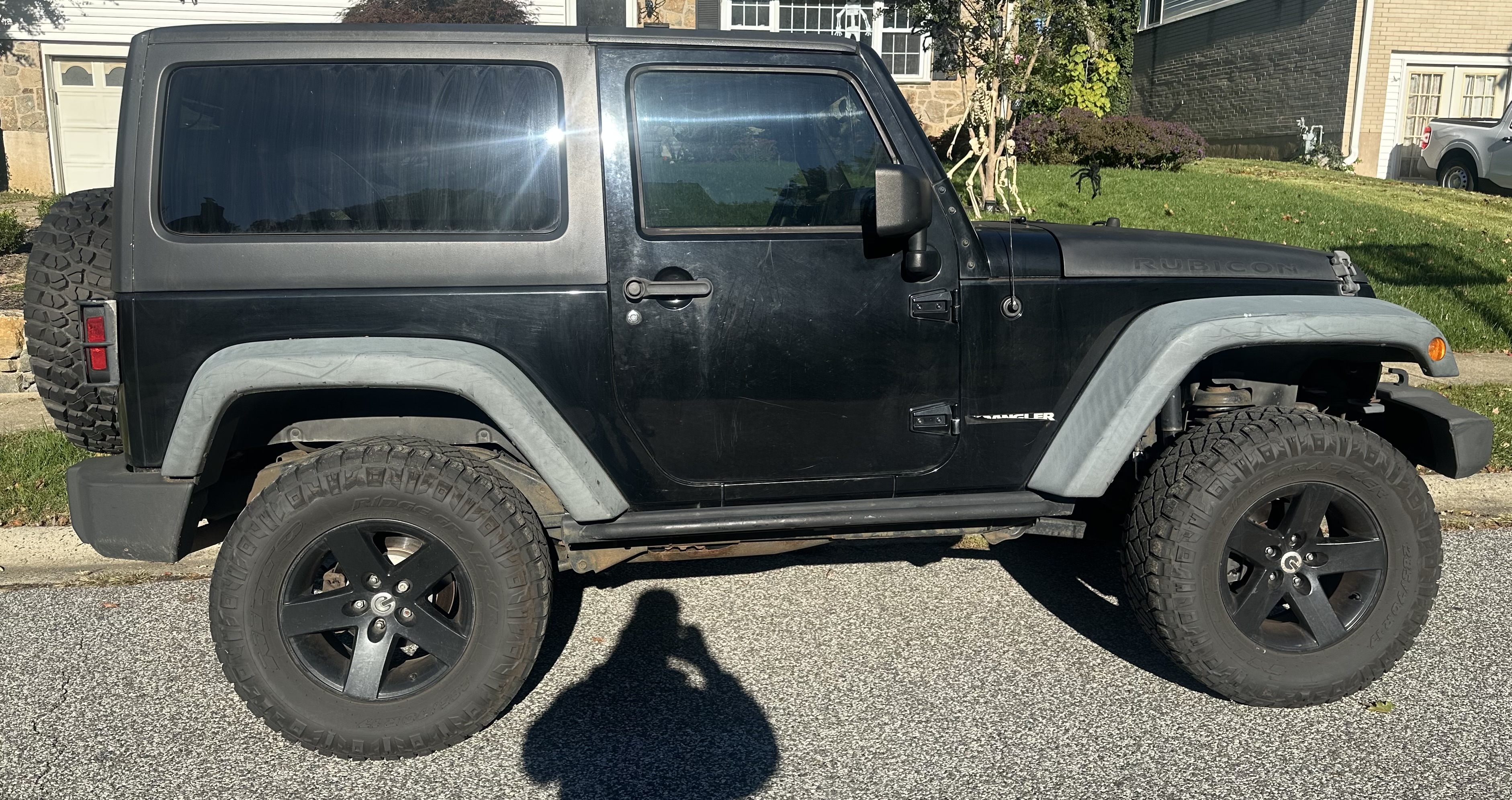 Used 2012 Jeep Wrangler Rubicon w/ PWR Convenience Group AWD/4WD image 2