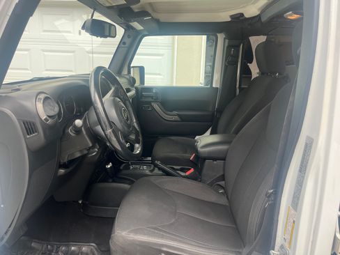 Used 2016 Jeep Wrangler Unlimited Sport w/ Quick Order Package 24S AWD/4WD image 9